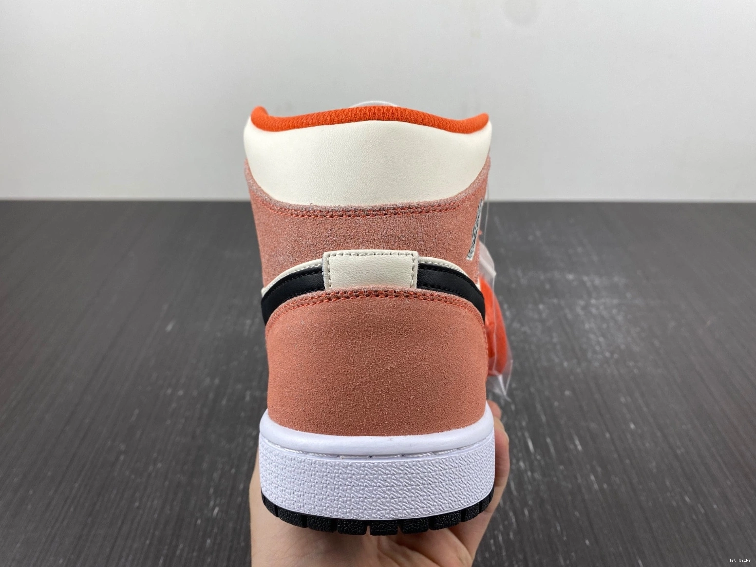 Mid Jordan DV1336-800 Orange (GS) SE 1 - Suede 0209